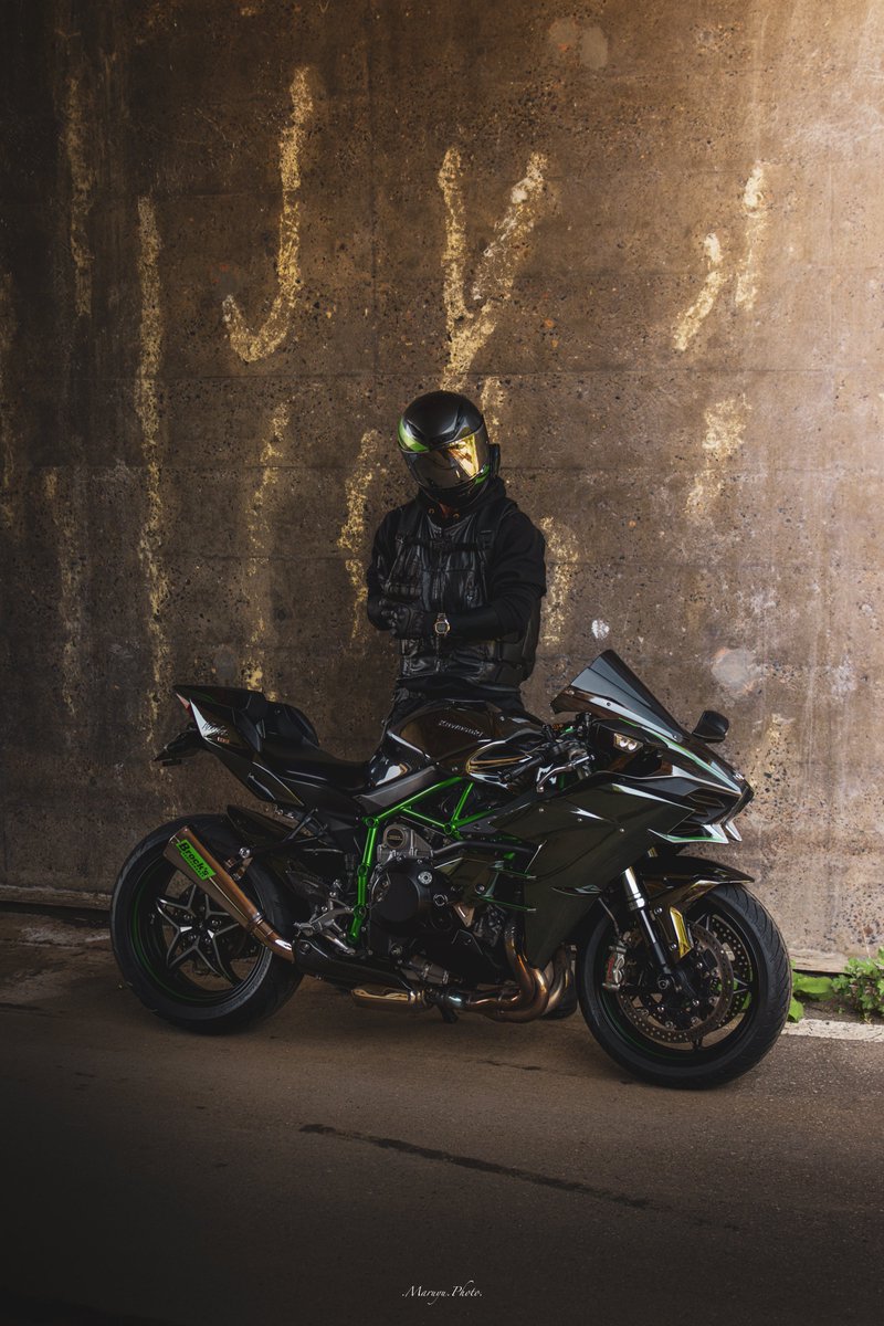 念願の撮影📸 Kawasaki Ninja H2🥷 男でも惚れてしまう程のカッコ良さ。。 #Kawasaki #H2