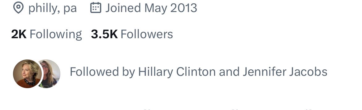 Hillary Clinton follows fewer than 1,000 people. This is one of them.