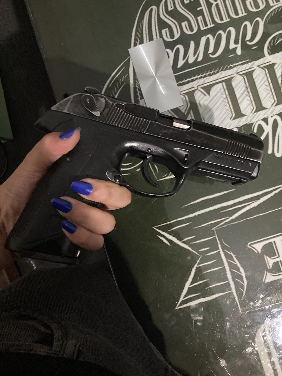 yo no soy celosa pero mi fierro si