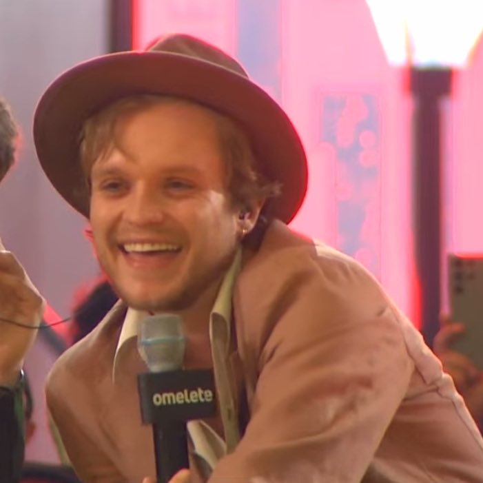 tom at the ccxp mexico omelete stage tonight!🥹🤍