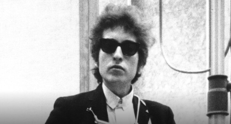 ennyman3's tweet photo. 10 yrs ago the U.S. launch of Grammy's travelling Bob Dylan Photo Exhibit featuring the late Daniel Kramer's iconic images made its first U.S. appearance in Hibbing, Minn. https://t.co/GhdNQSQfHT https://t.co/2KckzUUMG7