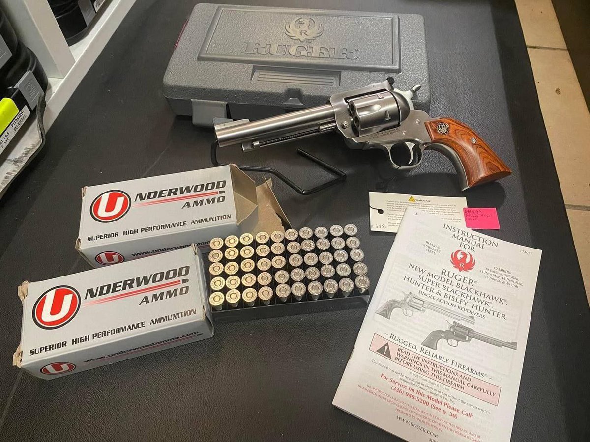 Consignment ruger super RedHawk 44Mag stainless 
 2 boxes underwood 44 spl

Price: $600