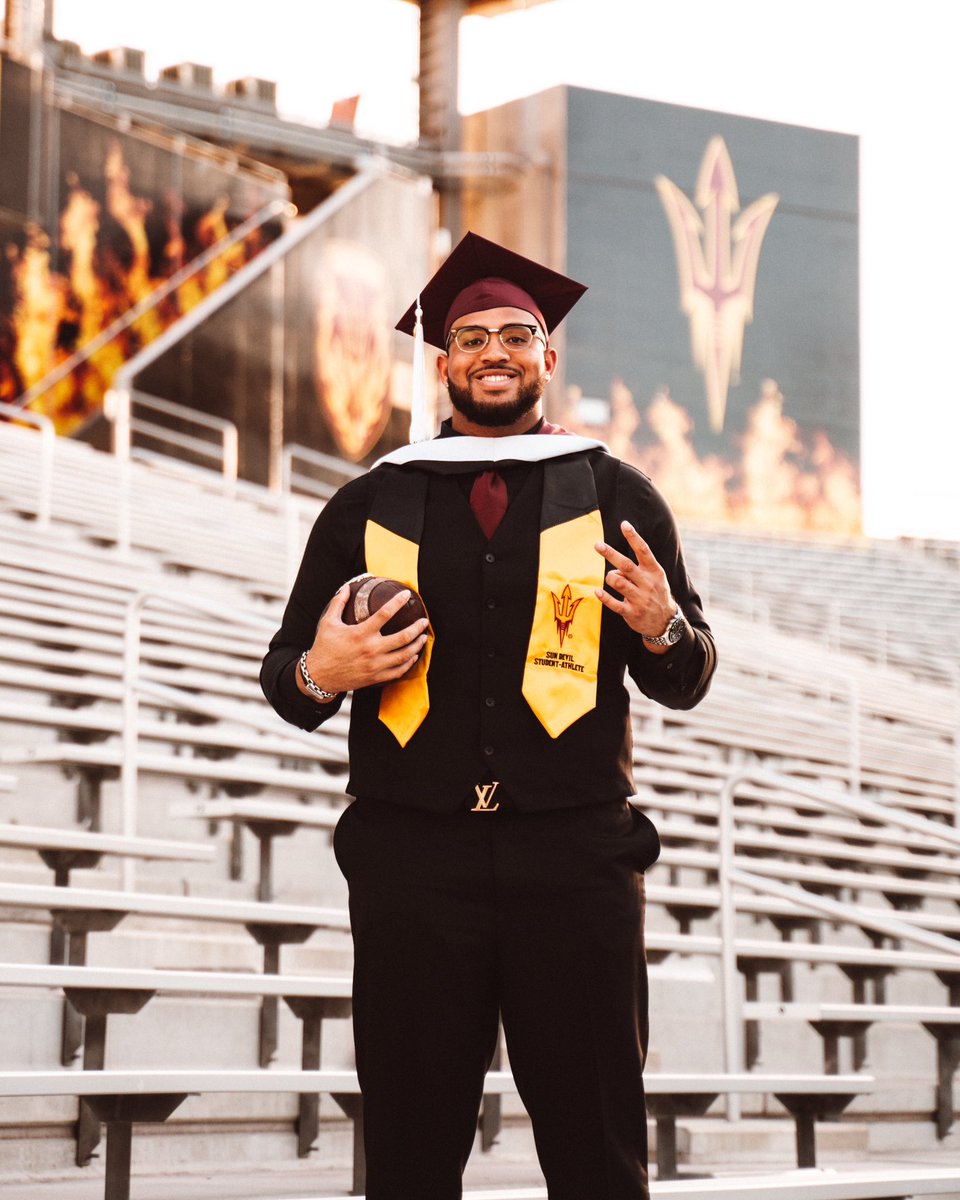 Got the same amount of degrees as eligibility left. 🔱🎓 #Masteredit #SD4L