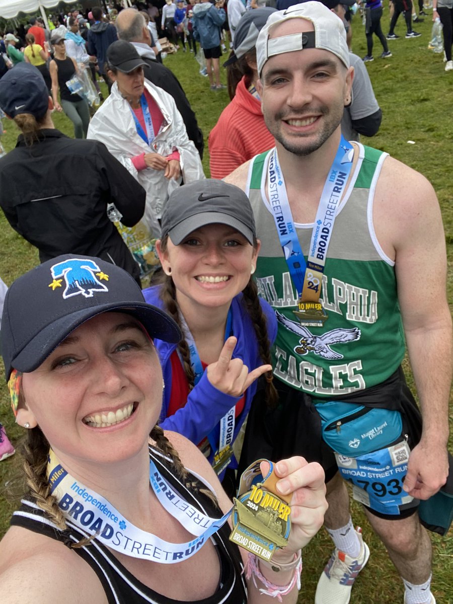 Happy Cinco de Mayo! 💚
Another successful #BroadStreetRun in the books 🏅🏃🏻‍♀️💨