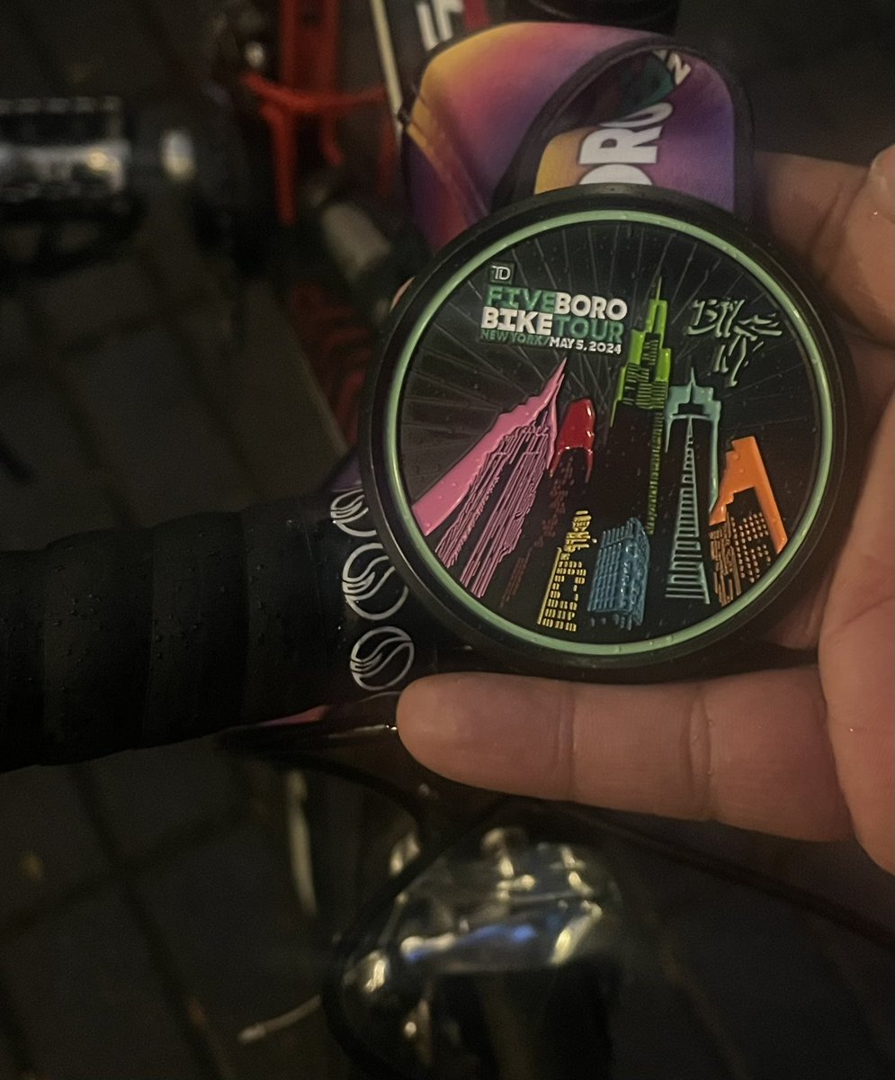 #fiveboroughbiketour #bikenewyork
5 boroughs.  40 Miles.  Fun times.