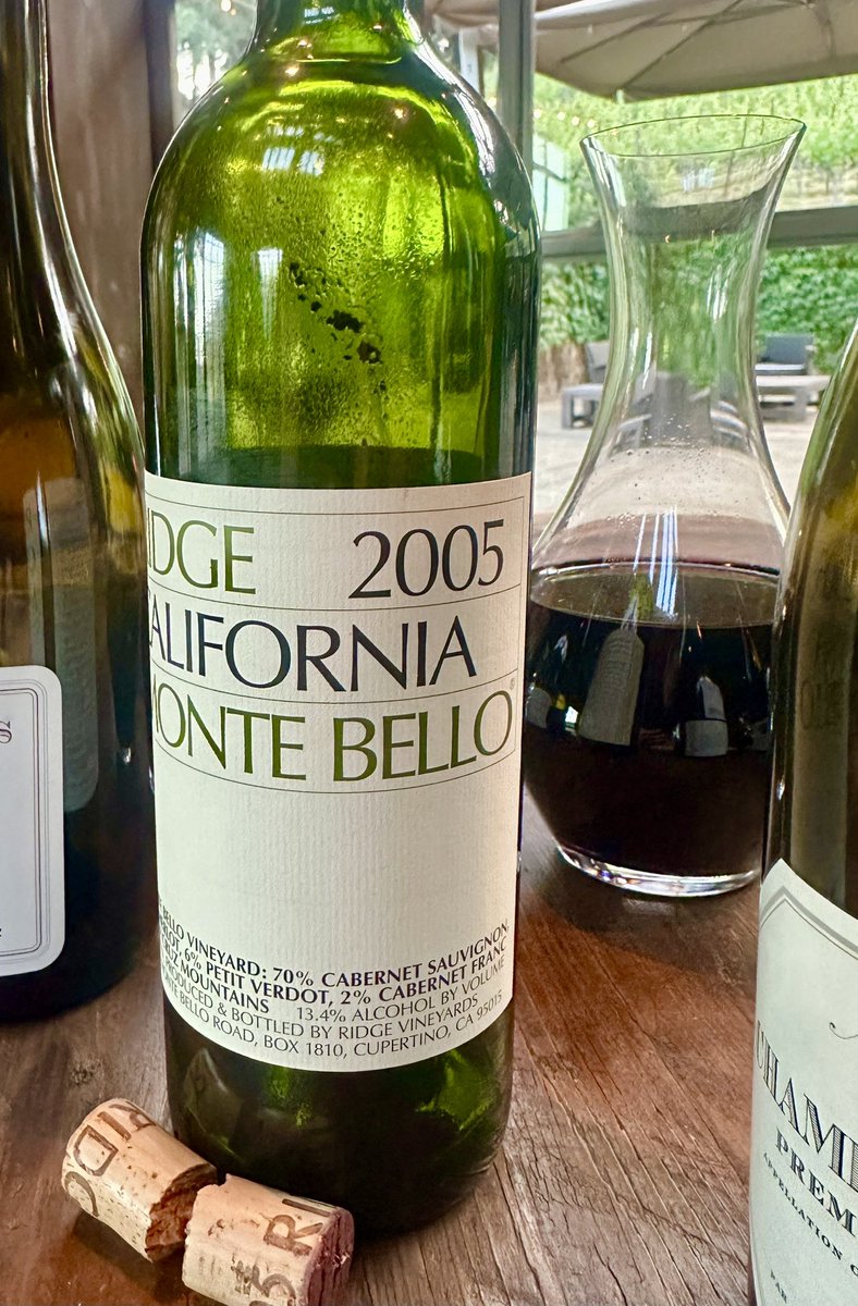 2005 @RidgeVineyards Monte Bello showed great, very nice structure and balance, combo of cool, dark backbone and juicy fruit, sufficient acidity, this is an adolescent now, will drink beautifully for at least 20 more years. Still one of my all time favorite new-world wineries.