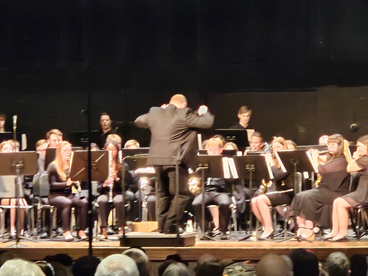 Amazing concert @cedarcrestband students!!! Always impressive performances! @CLSD_Schools band programs are doing great things! @CCMSBand_Orch @MrTCLSDBand @MrGCCPrincipal @DrRackleyCLSD