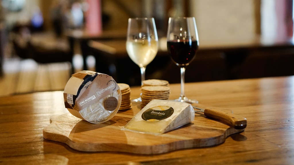 🧀 🍷 𝗖𝗵𝗲𝗲𝘀𝗲 𝗕𝗼𝗮𝗿𝗱𝘀 are now available at Tahbilk Cellar Door, whether you'd like to dine inside or on the deck overlooking the glistening Goulburn River enjoying your favourite 𝗧𝗮𝗵𝗯𝗶𝗹𝗸 𝘄𝗶𝗻𝗲.

Find out more, head to l8r.it/aFlE