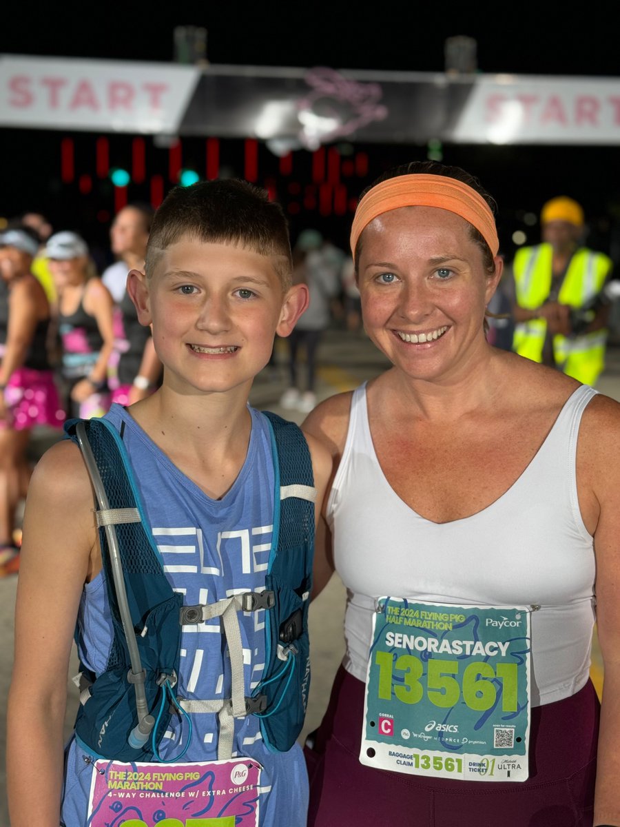 Congratulations to @FootMiddle  student Eli Monks for running his first full marathon today (among other events he did this weekend). It was so cool to give him a high 5 on the course around mile 8! #findyourspirit