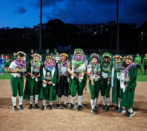 Aloha! Congratulations to our 9 Seniors! Well done and thank you for representing our program and the State of Hawaii so well. A hui hou! Go Bows!🌈🥎💚