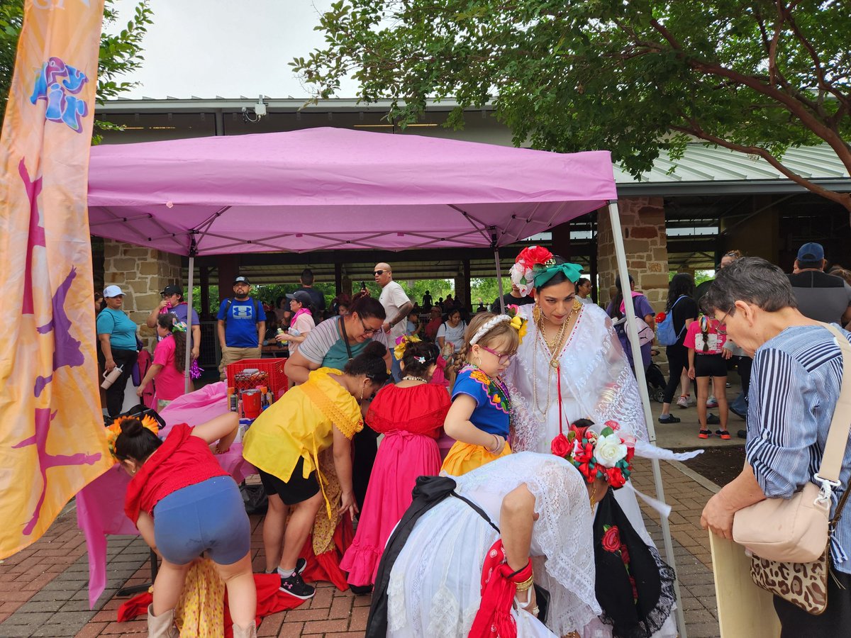 GIRLS ON THE RUN, IS SO MUCH FUN!! The 5K was a great event and our girls did a great job! <a href="/RoxanneJGtz/">Roxanne Gutierrez</a>  @VP_LGuzmanNISD  <a href="/NISDVillarreal_/">Villarreal ES</a>