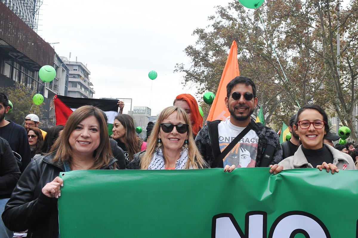 Como todos los años, nos encontramos en la marcha Cultiva Tus Derechos para abogar por una nueva política de drogas, basada en los derechos humanos, en la salud y exigiendo el cumplimiento del compromiso del Gobierno. @Cooperativa #NoMasPresosporPlantar #CultivaTusDerechos…