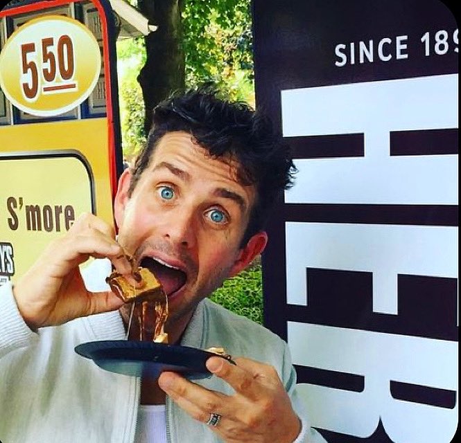 #SundayFunday with Joey Mac…I love him s’more than I should as a #JordanGirl 🤷🏻‍♀️ 😁 #JoeyGirltoo #smores #blueeyes @NKOTB #NKOTB #NewKidsontheBlock #BH #BHFam #BHFamily #BHFamilia #Blockhead #BHLove @joeymcintyre @JonathanRKnight @DonnieWahlberg @dannywood #magicsummertour #fun