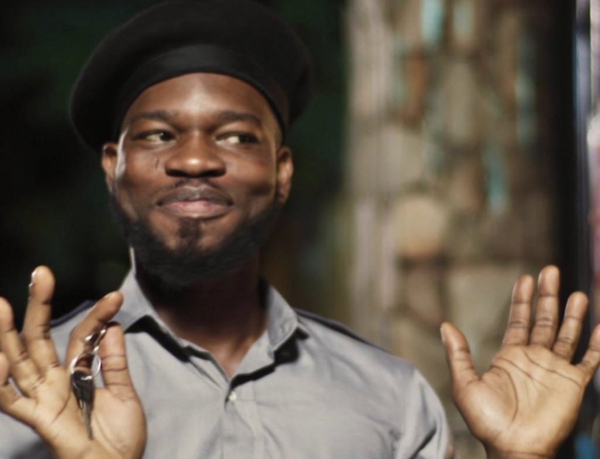 _BigKhalifa's tweet image. Some people Dey bag award, while some Dey knee for Toto