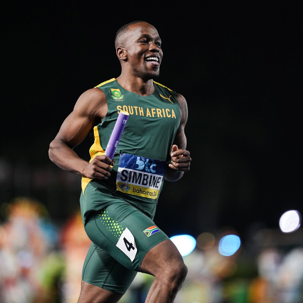 Simbine turns on the jets 🚀

South Africa leads the Olympic Qualifying Round 2 in the men's 4x100m as 6 teams qualify for @Paris2024 🙌

🇿🇦 38.08
🇬🇭 38.29
🇦🇺 38.46
🇩🇪 38.57
🇳🇬 38.57
🇱🇷 38.65

#WorldRelays