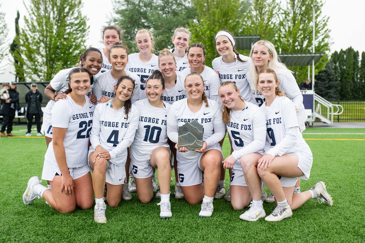 🥍WLAX Recap: t.ly/m225w Back to back! The Bruins beat the Bearcats 17-7 for their second NWC Tournament Championship title. Fox outscored Willamette 7-2 in the fourth to secure the victory! #BruinsStandTall | #d3lacrosse
