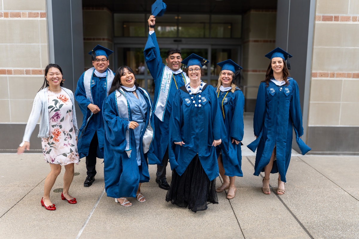Congrats to @riceuniversity's grads of the Master of Liberal Studies & Master of Arts in Teaching programs! 🎓 Your hard work & dedication paid off! Keep pushing boundaries & embracing new challenges with the passion that brought you here. 🥳 #RiceGrad2024 #RiceAlumni @ricealumni