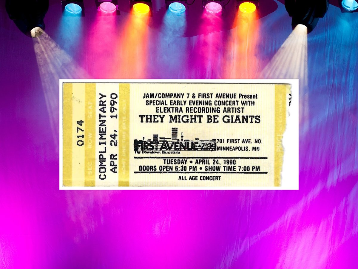 They Might be Giants at First Avenue in Minneapolis, MN.  04/24/1990.

@tmbg @FirstAvenue 

#TheyMightBeGiants #TMBG #FirstAvenue #FirstAve #Minneapolis #MPLS #Minnesota #MN #MusicMemories #ConcertMemories