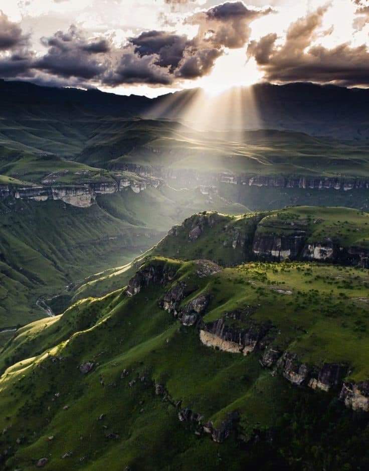 Drakensberg Mountain Range, South Africa🇿🇦