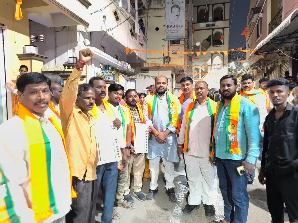 Took part in the door-to-door campaigning in the #Nampally Assembly Constituency within the #Secunderabad Parliament, in support of @kishanreddybjp ji, along with the Nampally Assembly Karyakartas #GKR4Secunderabad #SecunderabadWithBJP @BJP4Telangana