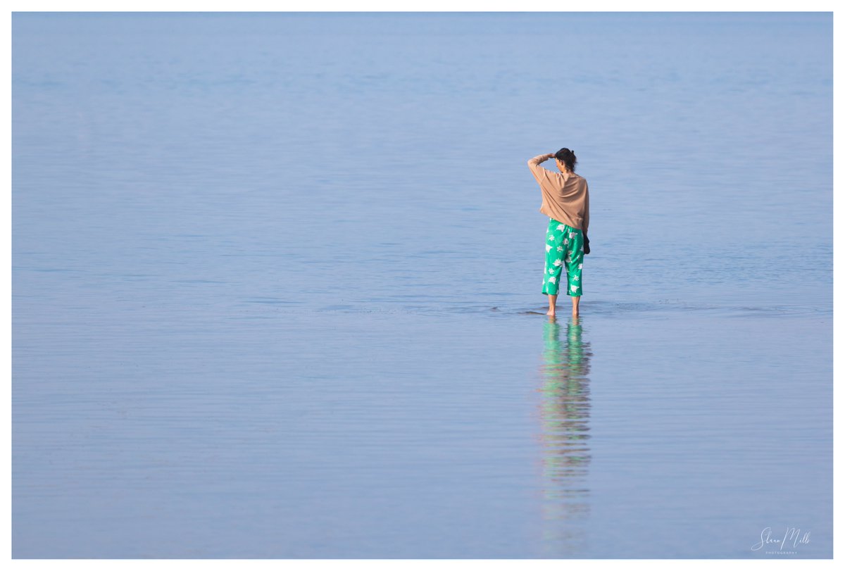 'Staring out to Sea' #FSprintmonday #Sharemondays2024 @Fotospeed #Appicoftheweek