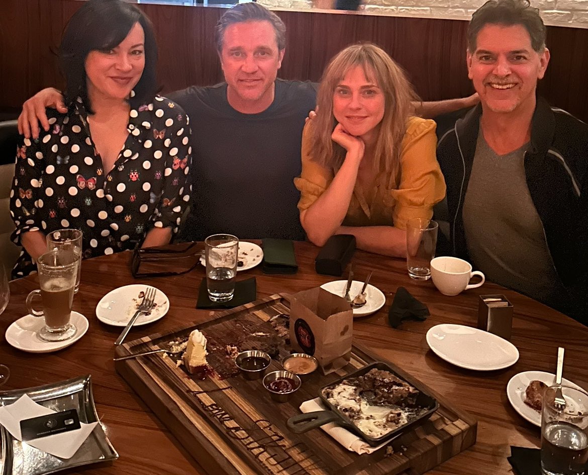 devon sawa tweet media