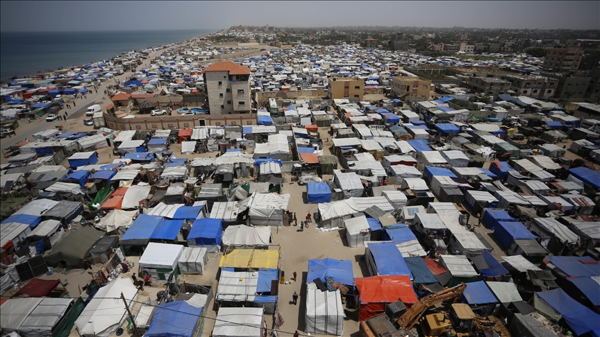 ULTIM'ORA: #Israele si prepara ad entrare a #Rafah! 'L'evacuazione è iniziata...' Secondo #Haaretz, uno dei principali quotidiani israeliani, Israele ha cominciato a far evacuare parte della popolazione civile di Rafah, nel sud di #Gaza. La televisione di stato israeliana #KAN…