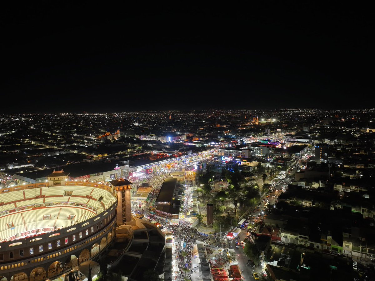 Así despedimos a la Feria Nacional de San Marcos en su edición 2024, la más importante y segura de México y el mundo.

📸 @CibernticaAgs 

#EstadoSeguro
#EstadoVideovigilado