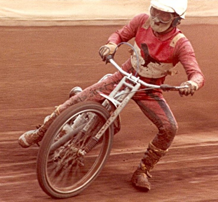 OTD in 1977 Soren Karlsson won the first Swedish Qualifying Round of the World Championship @ Avesta. Soren scored a 15 point maximum to finish ahead of Jan Andersson on 14 & Jan Simenson who finished with 13. Karl-Eric Claesson & Eddie Davidsson also qualified for the next stage