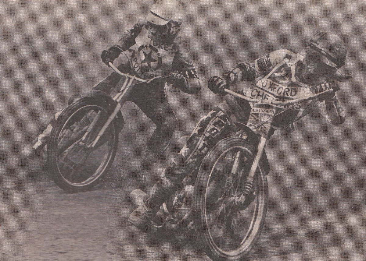 Some National League from 1977 with Oxford's Martin Yeates leading Colin Farquharson of Stoke. Never saw a lot of racing @ this level but did go to Oxford fairly regular as it was just up the road from Swindon & the meetings were always enjoyable.