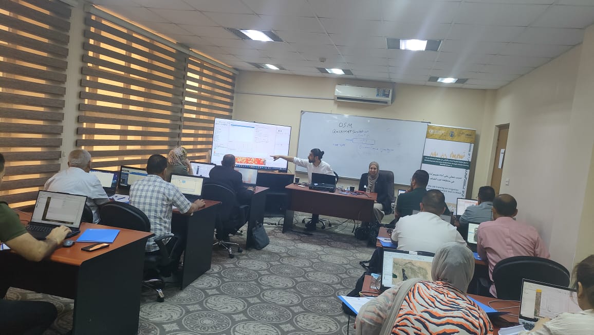 🌱 @FAOIraq, in partnership with @IWMI_ , hosted a groundbreaking job-training workshop on irrigation performance assessment using the #WaPOR tool to enhance agricultural water management by harnessing the power of data-driven from remote sensing through the #WaPOR tool.🚜📊