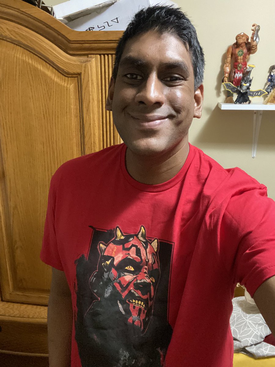 Got a Darth Maul shirt it looks great #RevengeOfThe5th  day everyone love the details one of my favourite Star Wars villains @IAMRayPark  @SamWitwer  did amazing jobs protraying the character have a fantastic evening everyone