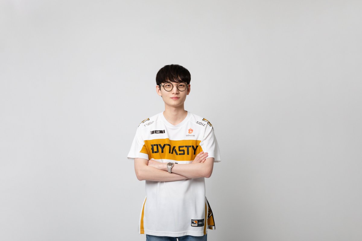 5월 8일 수요일 오후 10시
옵치대학 Ep.5 오버워치 전 서울 다이너스티 코치/선수 TOBI(양진모) 초대석 

질문을 작성해주신 분들 중에 뽑히신 2분과 
라이브 방송때 질문을 뽑아서 4분께 프리미엄 배틀패스를 드립니다. 

OW Uni Ep.5: Seoul dynasty Tobi