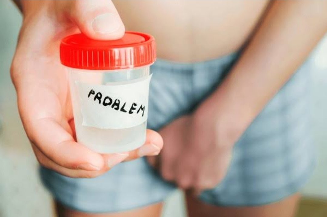 Prince_Fynnz's tweet image. PREPARATION.

Get 2 bananas, half cucumber, 2 garlic and yogurt/Milk, blend all together.

Benefits 👇