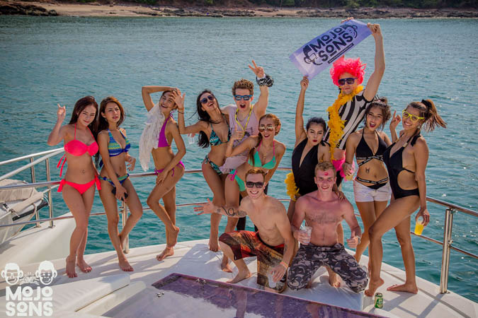 Live your dream on a #SailBreeze Sailing Adventure....    Welcome to Amazing ❤️ Thailand.......     

 #sailbreeze #sailinglife #sailing #pattaya #thailand #learntosail #milebuilder #yachtcharter #poolparty #yachtparty #travelthailand #traveltiktok #visitthailand