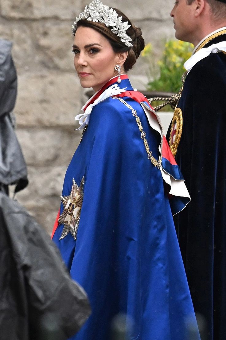 One year since THE photo of The Princess of Wales was taken❤️‍🔥 I'm still obsessed with her coronation look🤩