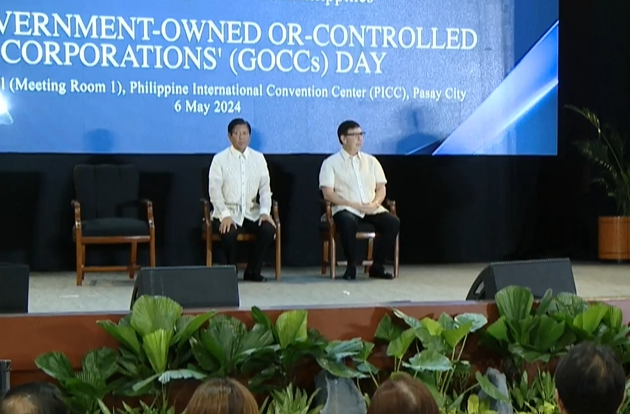 Pinangunahan ni Pres. #BongbongMarcos ang 2024 Government-Owned or -Controlled Corporations’ #GOCC Day sa Philippine International Convention Center #PICC ngayong Lunes, May 6. #News5

📷: Screenshot from RTVM