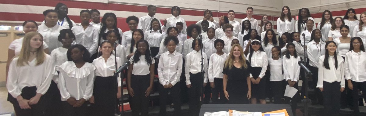 Grateful for the collaboration with Massey Hill HS. What a beautiful concert…… @advocate_1 @CMHC67 @CCSSuptConnelly @71stCMS @MHCHSChorus @drmassen