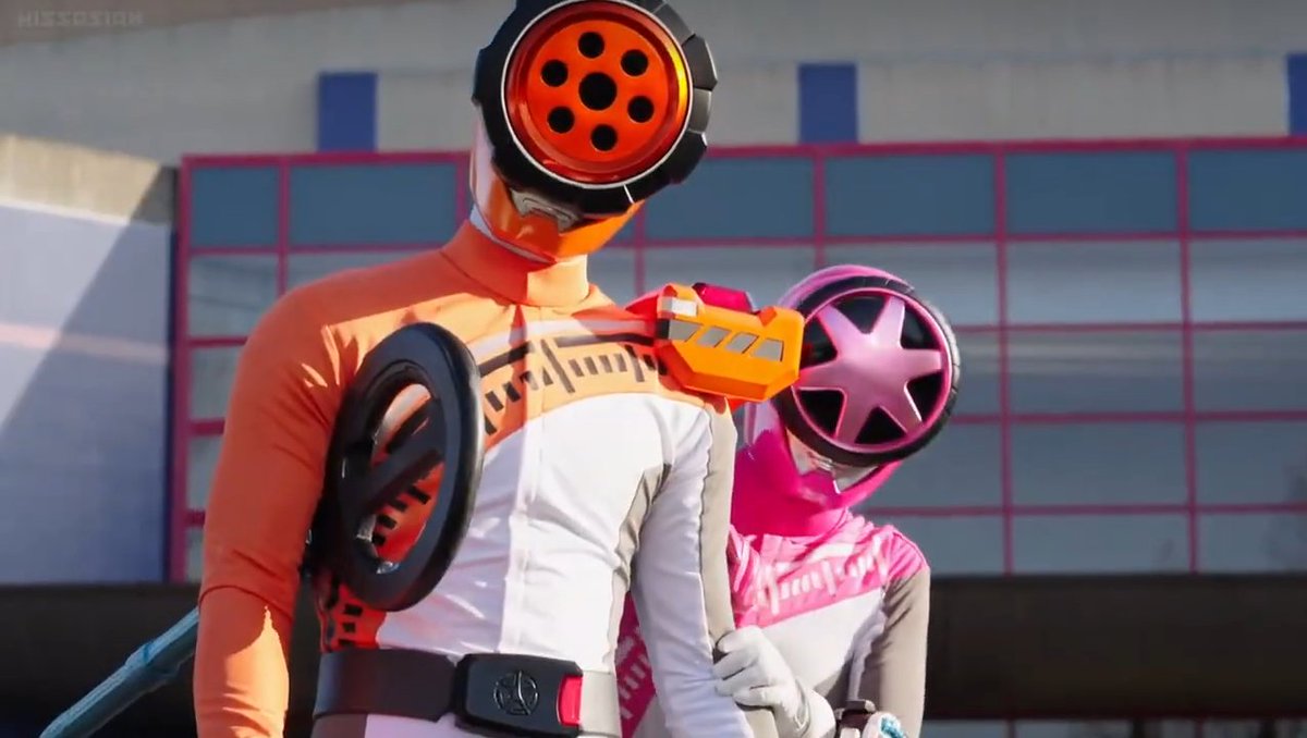 We haven't had this kind of awesome Pink and Orange Ranger interaction since Kagura and Akira. #Boonboomger #supersentai