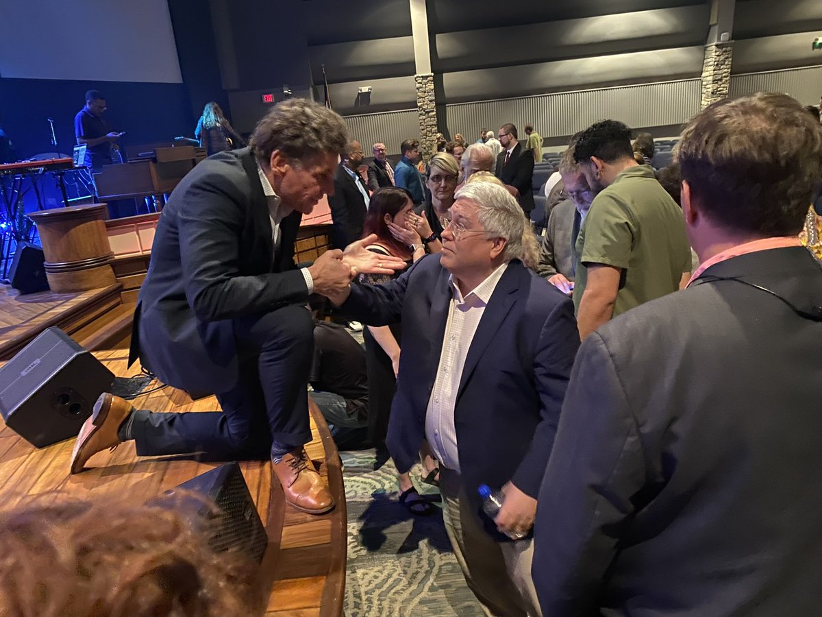 MorriseyWV's tweet photo. Enjoyed attending Christ Temple Church this morning in Huntington.  Amazing service in celebration of our Lord! https://t.co/lbfGd8IEml
