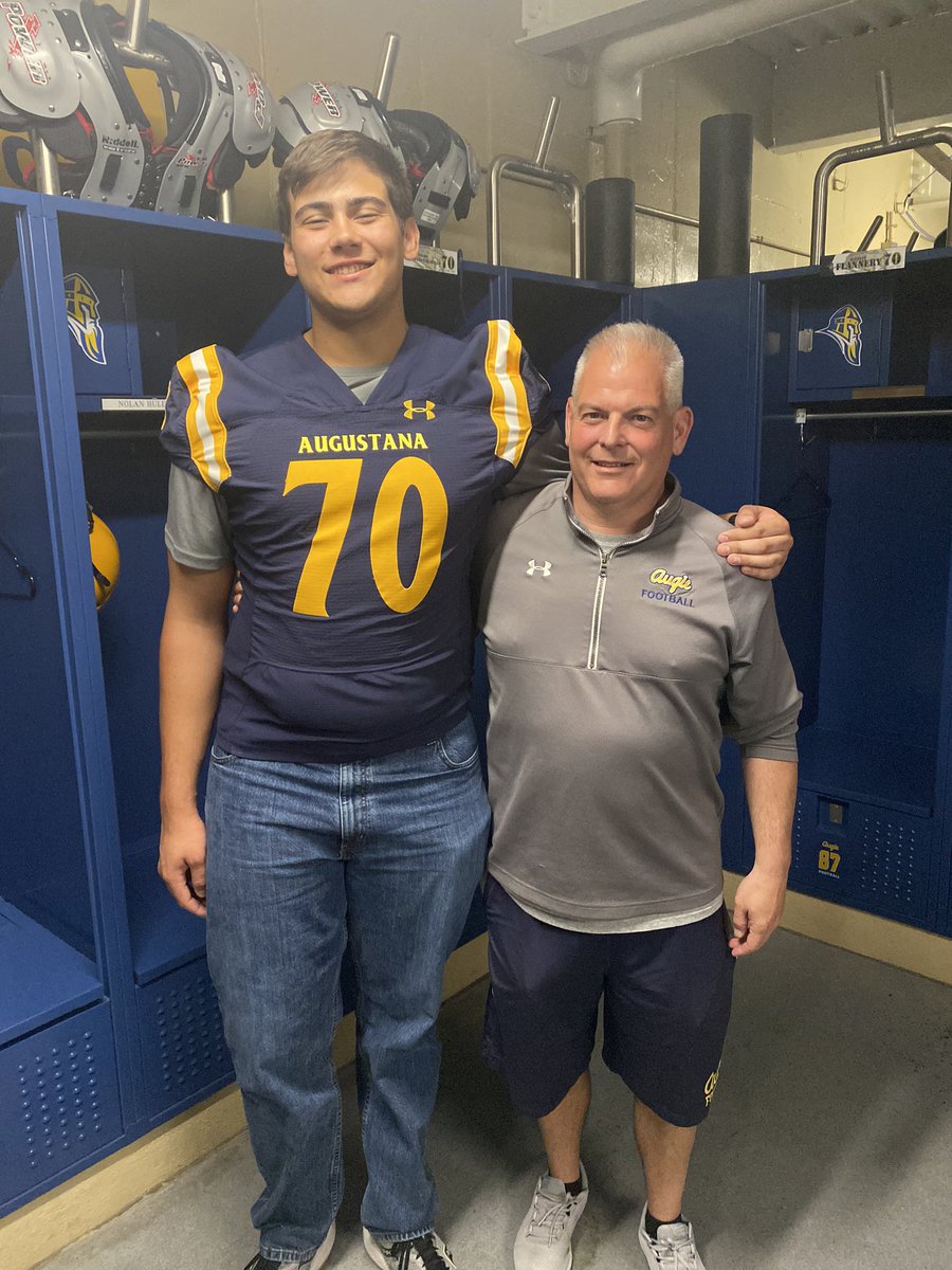 Thank you so much @Coachragone for the Junior Day invite! I had a great time learning about Augustana and the @GoAugie program! @underdogrush @Erikk_Hansen @CoachSaboFIST @FISTFootball @CHSFootball100 @Coach_Yos @CoachSco355
