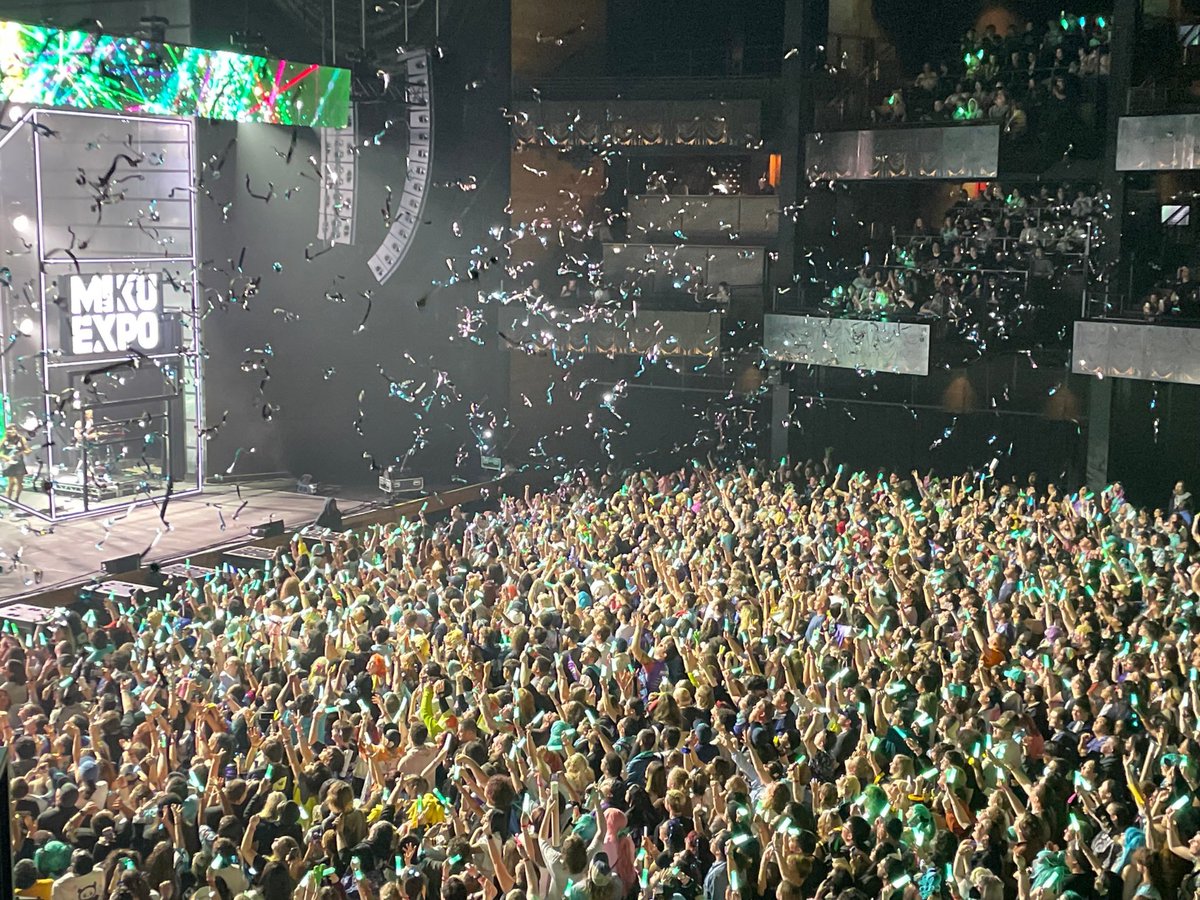 MIKU EXPO tweet media