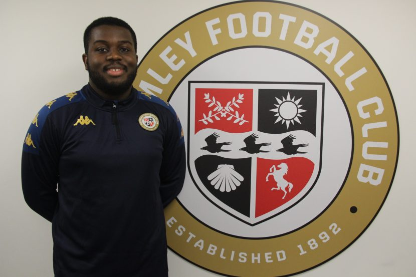 AscensoInglesok's tweet image. [HILO] La historia del jugador de Football Manager que a sus 23 años se convirtió en integrante del cuerpo técnico de un equipo de la 5ta división que hoy hizo historia en Wembley