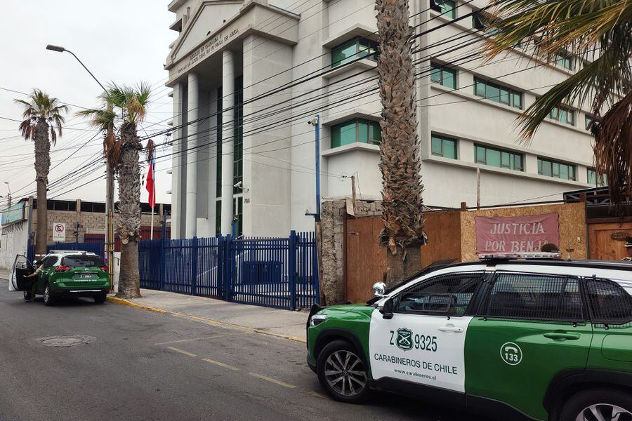 🔴 Tensión en Arica: este lunes se reanuda complejo juicio contra integrantes de Los Gallegos bityl.co/PiPq