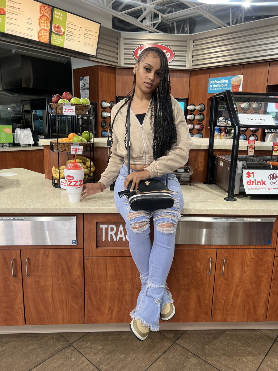 🧚🏽‍♀️ tweet media