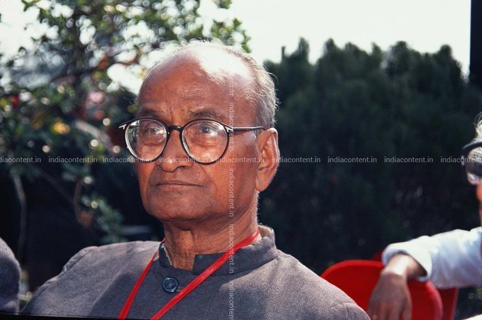 Comrade Benoy Choudhury died on May 6, 2000. He was a revolutionary freedom fighter, veteran peasant leader @CPIM_WESTBENGAL, and Minister of Land Reforms. He joined Jugantar in 1928, Anushilan Samiti in 1930, and the Communist Party in 1938, and he spent many years in prison.