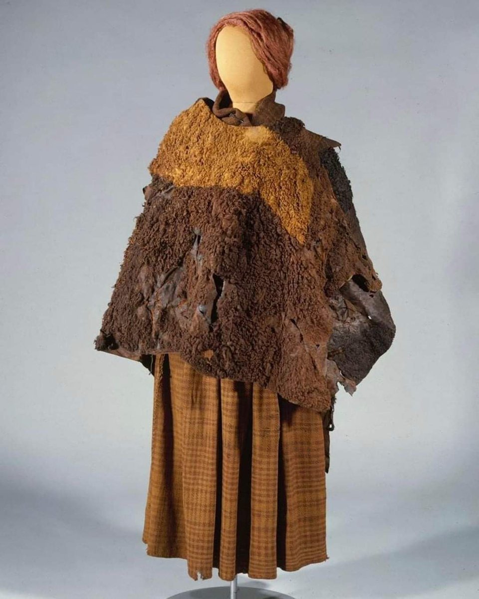The ‘Huldremose Woman’ is a notable archaeological discovery. Her attire, which is nearly 2000 years old, is incredibly well-preserved. She was found wearing a checked woollen skirt, a similar patterned woollen scarf, and two capes made of skin. The skirt was fastened at the…