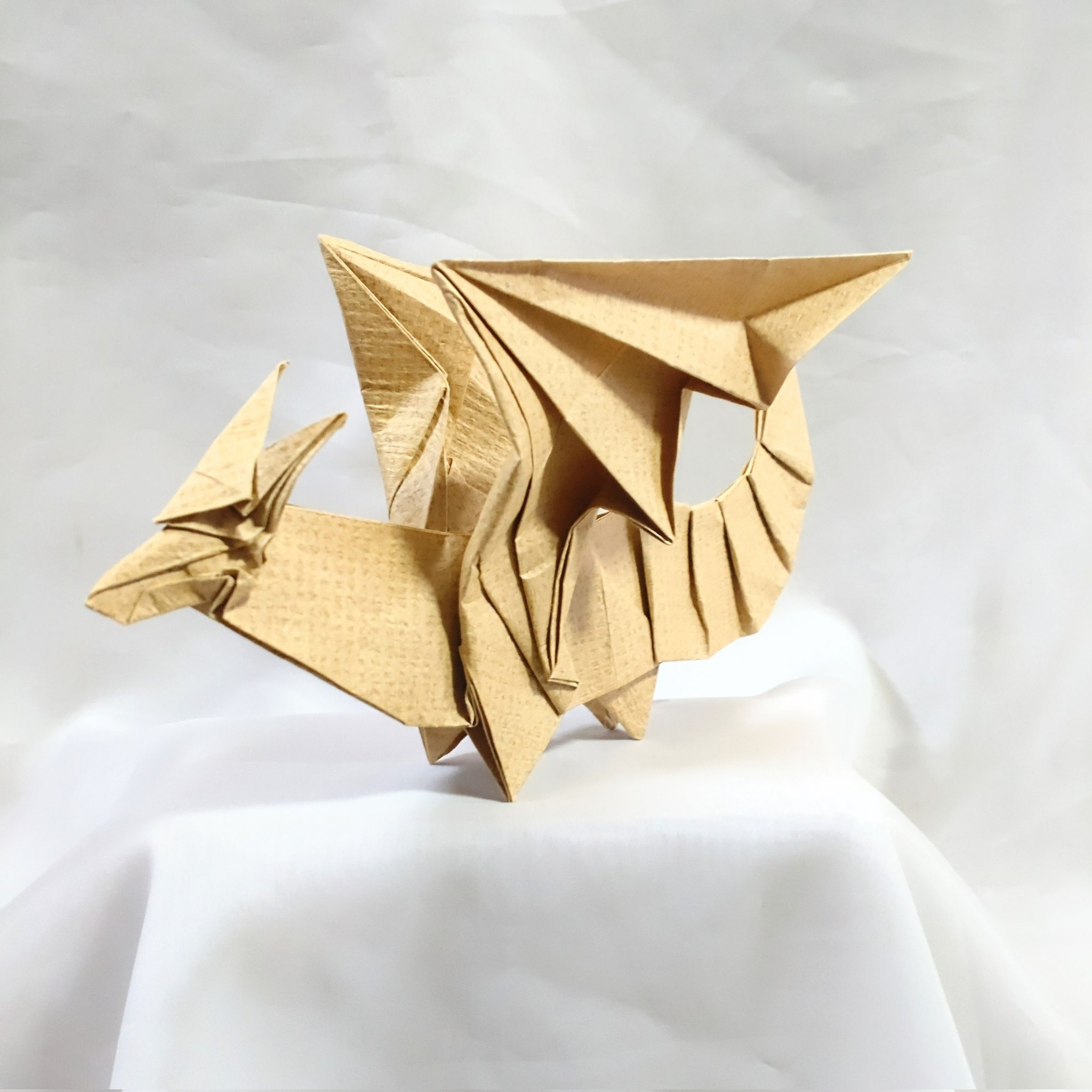 折り紙 黄金の昇り龍(ORIGAMI/GOLDEN RISING DRAGON) 折り紙 黄金の昇り龍(ORIGAMI/GOLDEN RISING DRAGON)