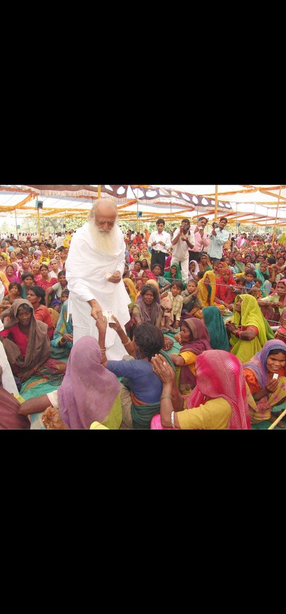 Sant Shri Asharamji Bapu always tells us in Satsang importance of Selfless Services. 
That's why  #Bapuji's followers Celebrate Avataran Divas as विश्व सेवा दिवस in all over world with daridrya Narayan (poor people) distributing foods and basic needs & shows #नरसेवा_नारायणसेवा