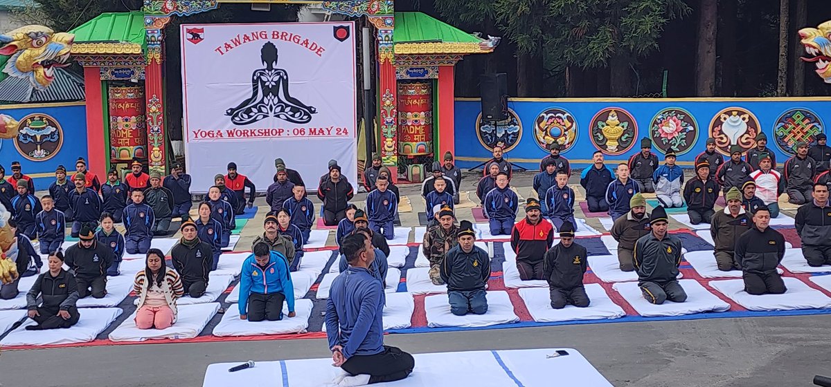 diprotawang's tweet photo. As a run up to #InternationalYogaday the #Tawangbrigade of @adgpi conducted a workshop on #Yoga & #Physicalfitness in which the participants from civil military and paramilitary forces learned yoga and asanas from #BrigadeCommander at #TawangWarmemorial this morning https://t.co/G4LJYedP0S